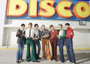 Este es un tributo a BTS por sus 10 años de carrera.