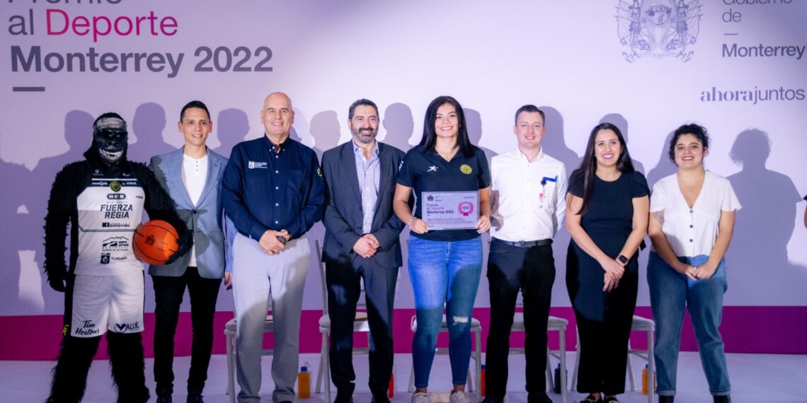 Fuerza Regia recibe Premio al Deporte