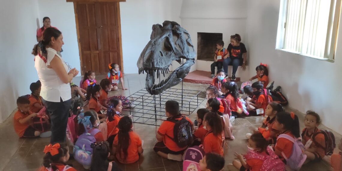 Facultad de Ciencias de la Tierra, 40 años formando profesionales