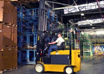 Capacitan a 200 operadores y operadoras de carga