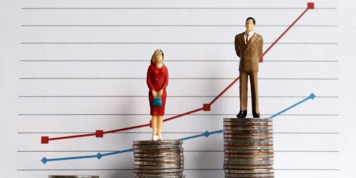 Propone cerrar brecha salarial entre hombres y mujeres