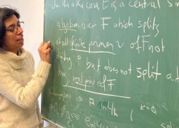 La investigadora es egresada de la FCFM de la UANL.