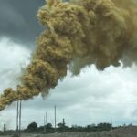 La Secretaría de Medio Ambiente acudió el domingo pasado a clausurar la planta de Pemex, pero no había autoridades que les recibiera la documentación.