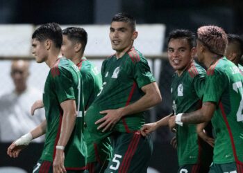 México obtuvo un triunfo sin convencer al público.