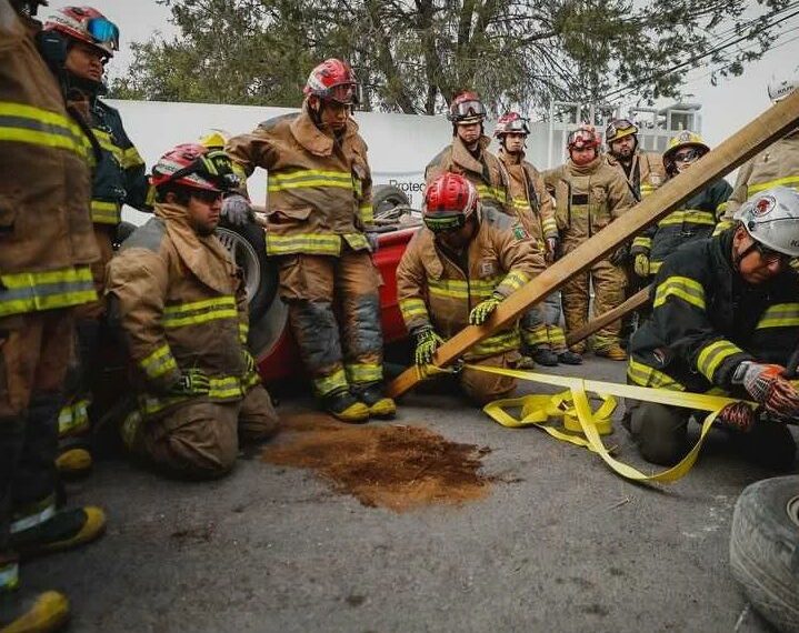 Protección Civil de Monterrey se sigue capacitando