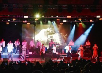 Dan fecha y nombres del próximo MacroFest