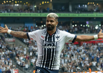 Dos dobletes en la noche, uno de Rodrigo Aguirre y uno de Germán Berterame.