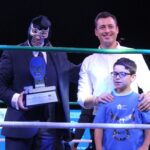 El público disfrutó cada minuto de la función de lucha libre.
