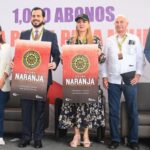 Fuerza Regia donó mil abonos a mujeres víctimas de violencia.