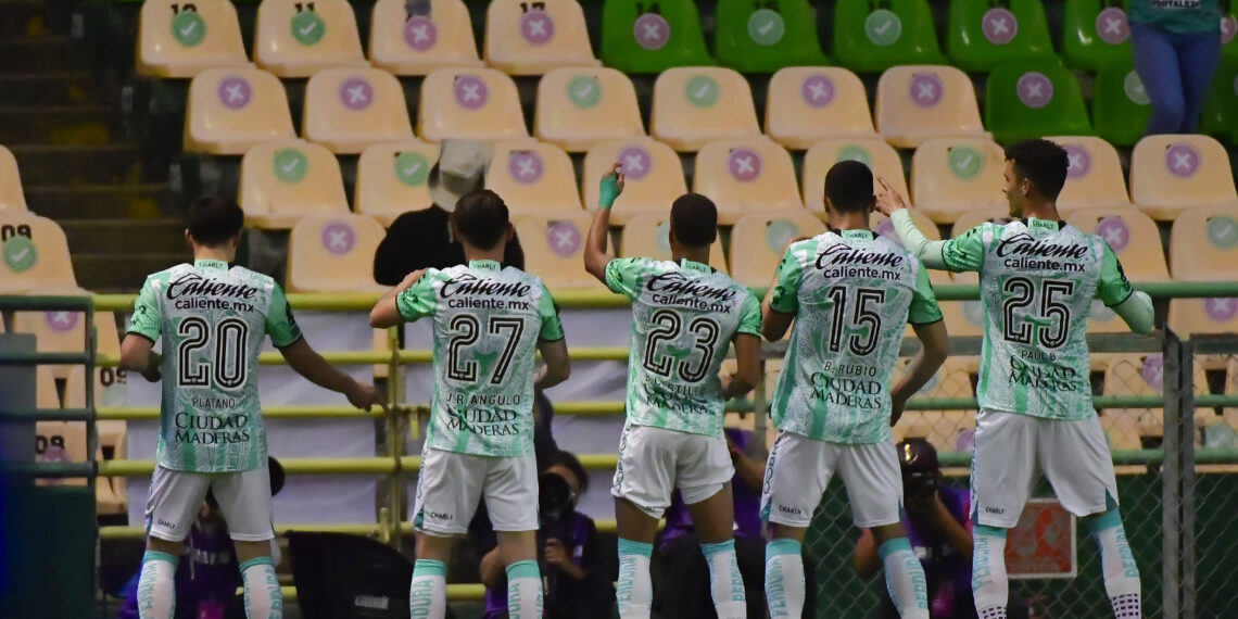 León “sacude” a Tigres previo al repechaje