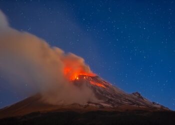 Popocatépetl pone en alerta a México