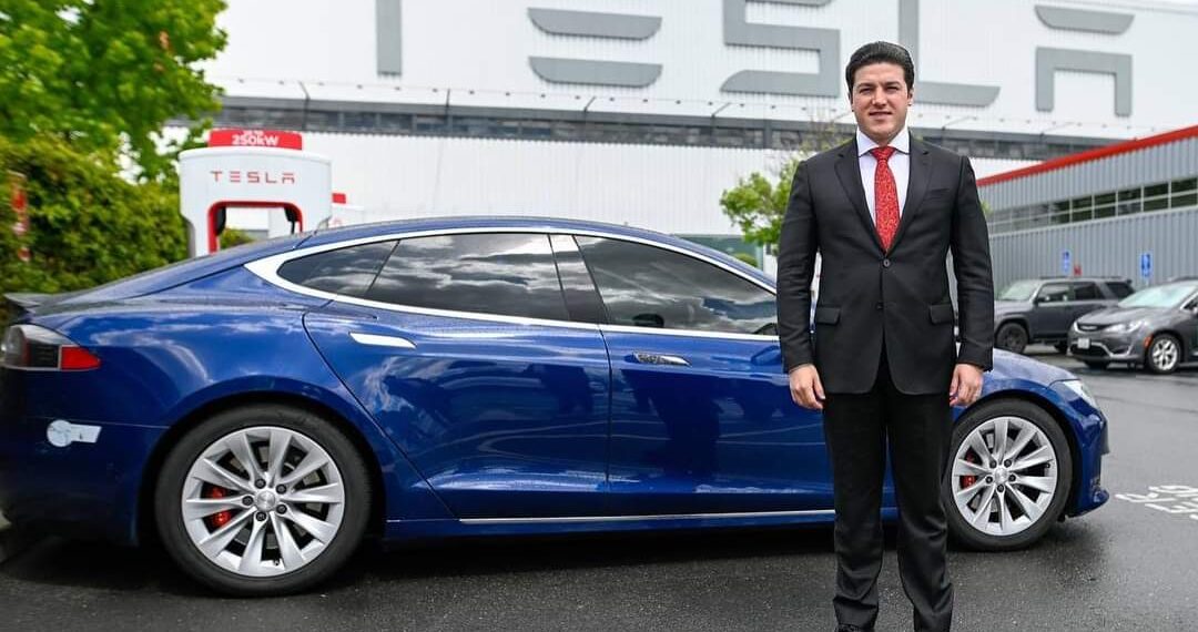 Gobernador de NL visita Gigafactory de Tesla en California