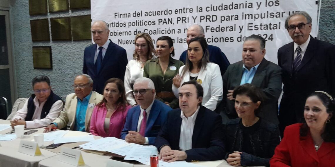 Firma oposición alianza rumbo a las elecciones 2024