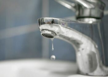 Lluvias dejan 160 colonias sin agua