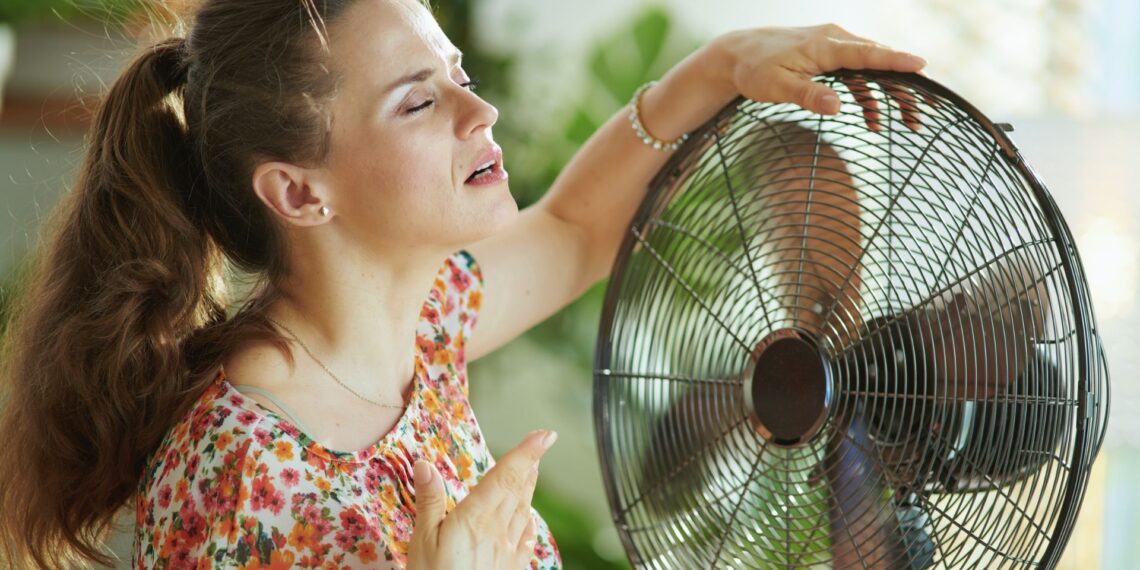 Intenso calor agobia a regios