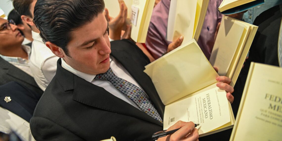 Presenta Gobernador de Nuevo León su cuarto libro