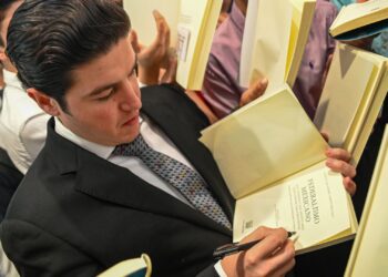 Presenta Gobernador de Nuevo León su cuarto libro