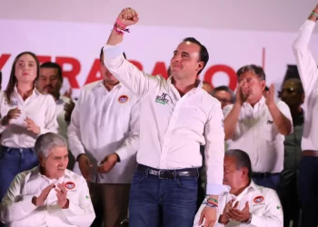 Manolo Jiménez obtiene aplastante ventaja en Coahuila
