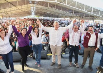 Recibe tumulto a Adán Augusto en NL