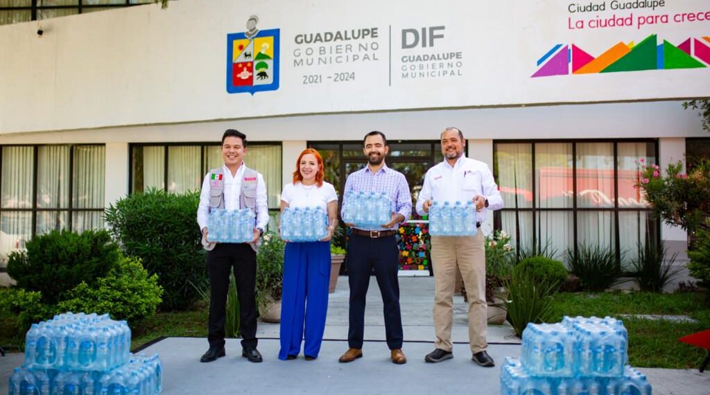 Arca Continental dona 1200 litros de agua a DIF Guadalupe