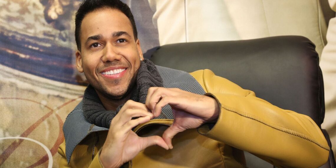 Romeo Santos está de “manteles largos”
