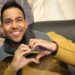 Romeo Santos está de “manteles largos”