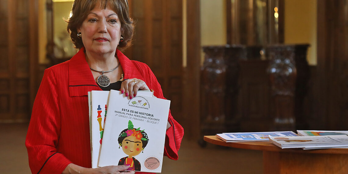 Nuevo León también frena entrega de libros de texto