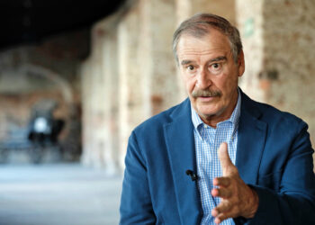 Fox pide a Paredes que decline a favor de Xóchitl