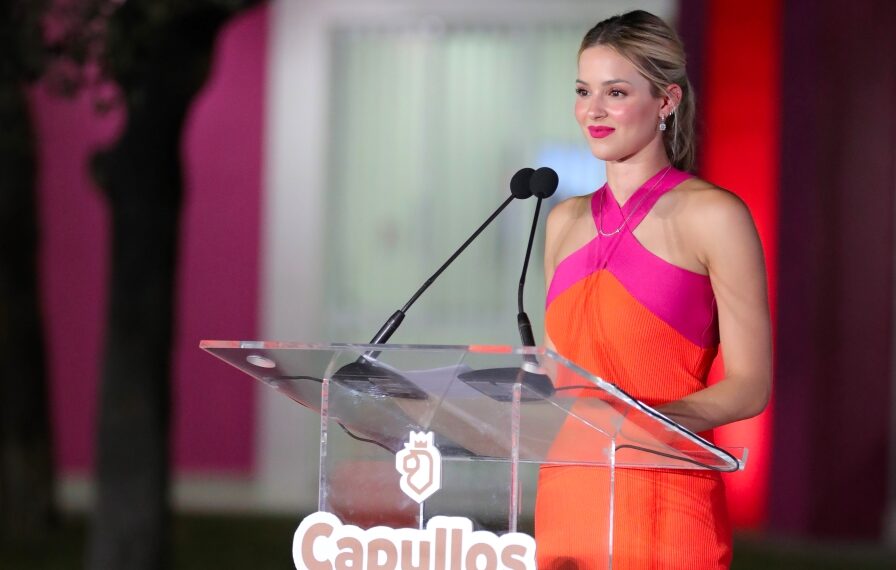 Mariana Rodríguez entrega nuevas Villas de “Capullos Renace”