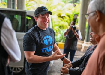 Samuel regresa de la India con buenas noticias