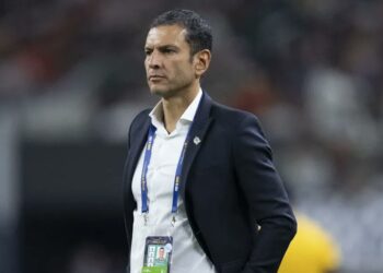 Jimmy Lozano se queda al frente del TRI