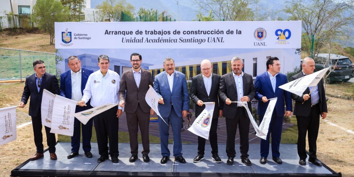 Santiago “acerca” a la UANL a sus jóvenes