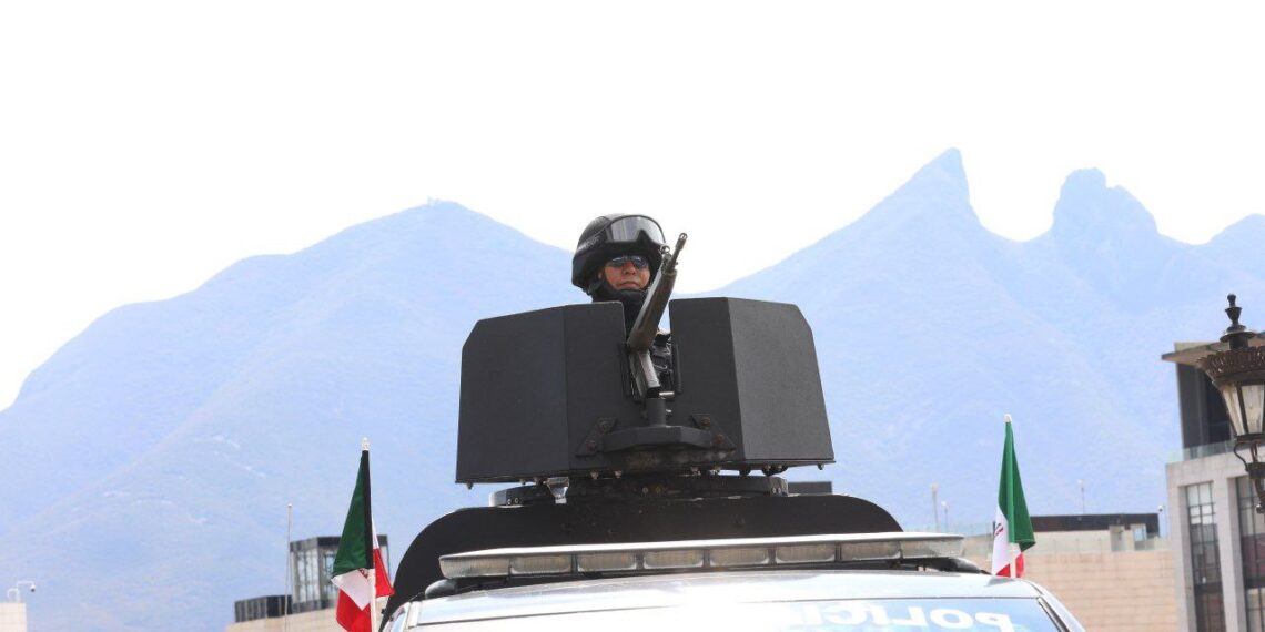 Asisten 260 mil a desfile; Samuel se ausenta