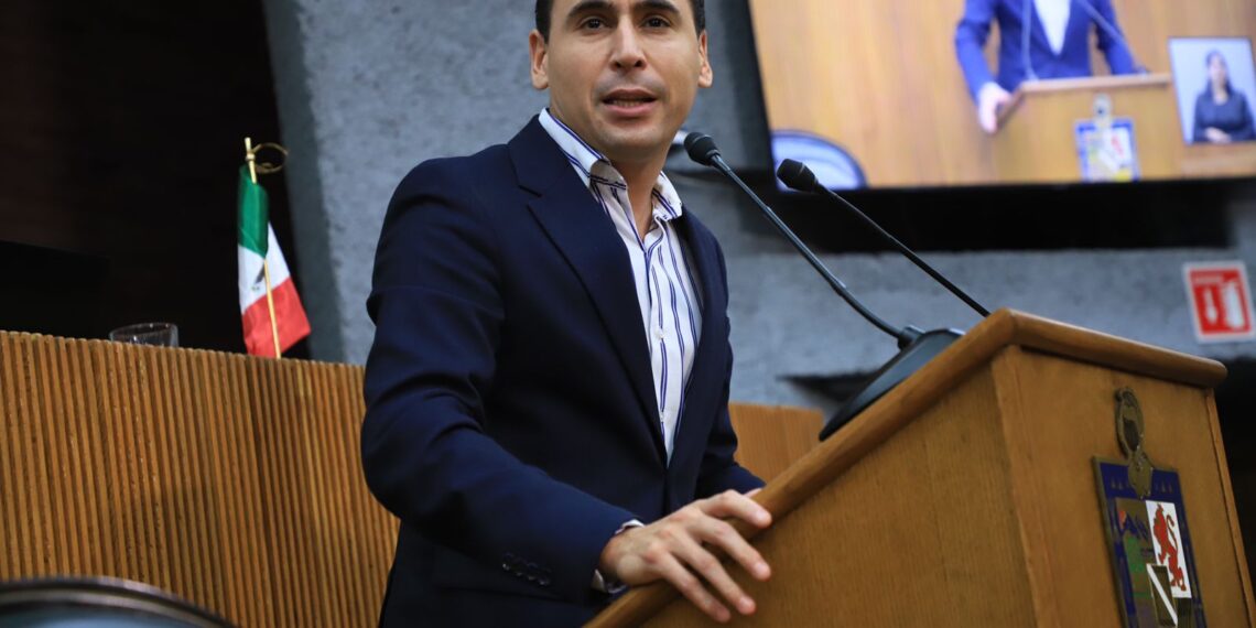 Propone Susarrey que sea obligatorio instalar sistemas de captación de agua en edificios