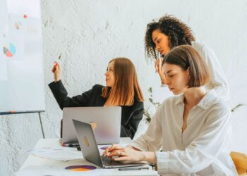 Reactivará Heineken a mujeres profesionistas