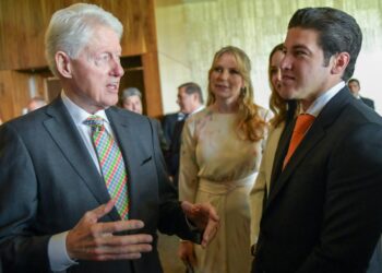 Bill Clinton “aprueba” a Samuel para la presidencia