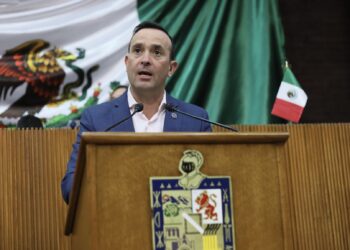 Congreso exige al gobernador aclarar fechas de su licencia