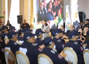 Se gradúan en Guadalupe 53 nuevos policías