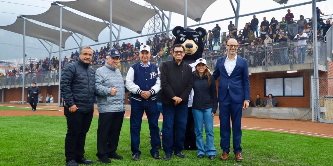 Trae San Pedro a Fernando Valenzuela para inaugurar Parque de Beisbol