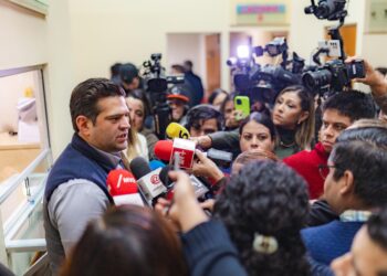 Niega Paco Cienfuegos buscar gubernatura interina