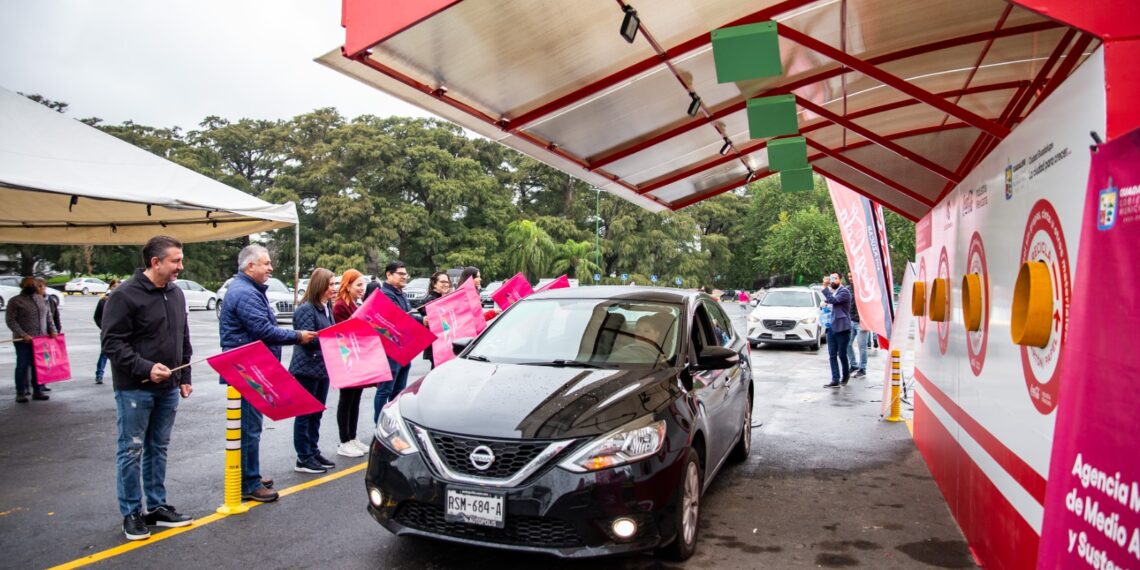 Instalan en Guadalupe Centro de Reciclaje drive thru