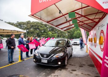 Instalan en Guadalupe Centro de Reciclaje drive thru