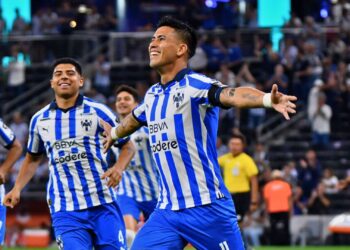 Rayados golea a Santos y es sublíder