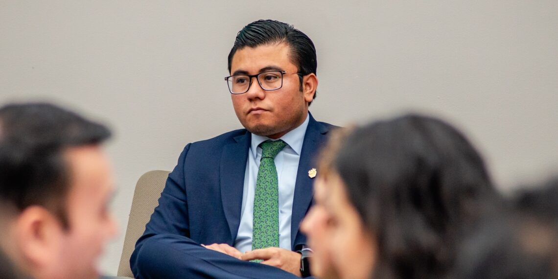 Renuncia Félix Arratia a Secretaría de Medio Ambiente