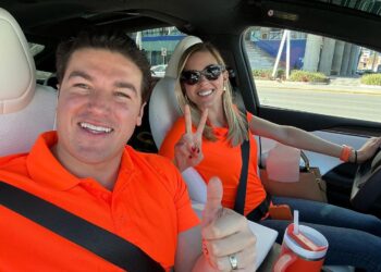 Va Mariana por alcaldía de Monterrey