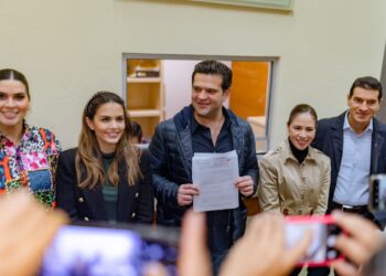 Pide Paco Cienfuegos que funcionarios no se promocionen con recursos públicos