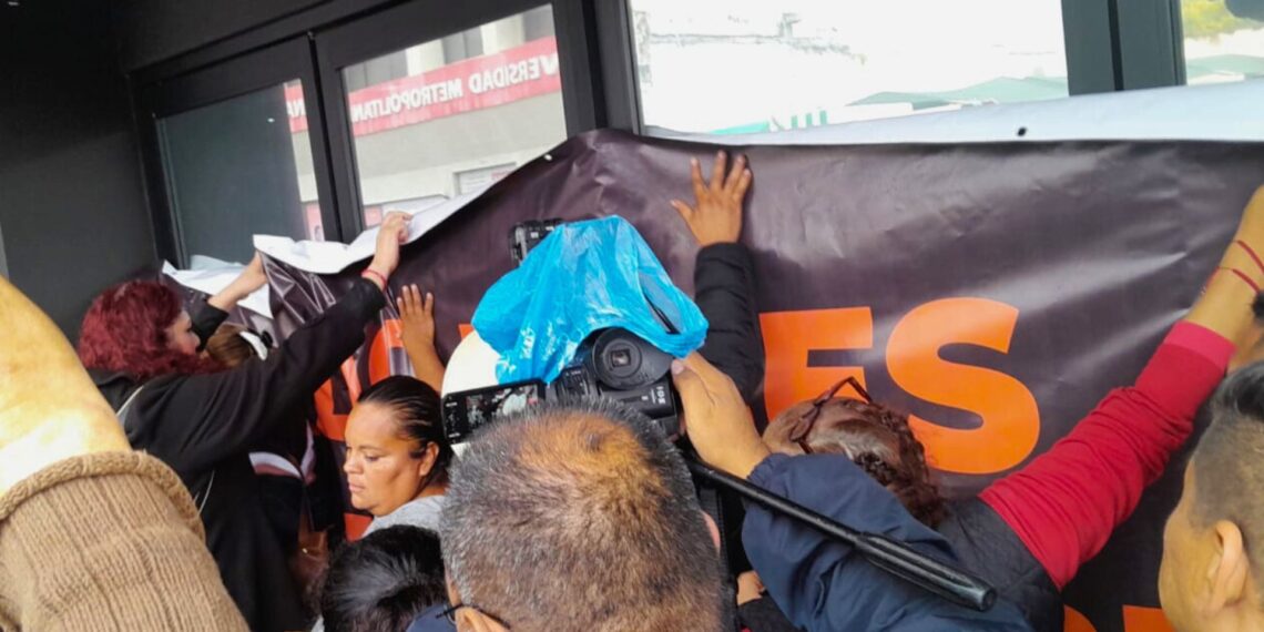 Alcaldes son “secuestrados” en Tesorería