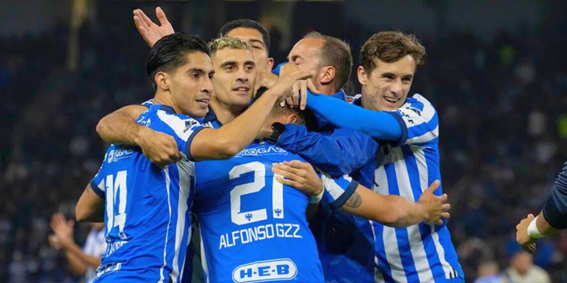 Rayados batallan, pero vencen a Puebla