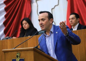 “Samuel sigue violando la ley”: Carlos de la Fuente