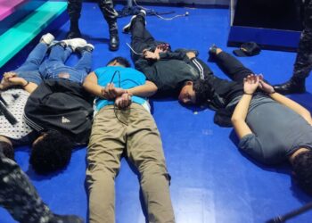 Declara presidente de Ecuador estado de guerra